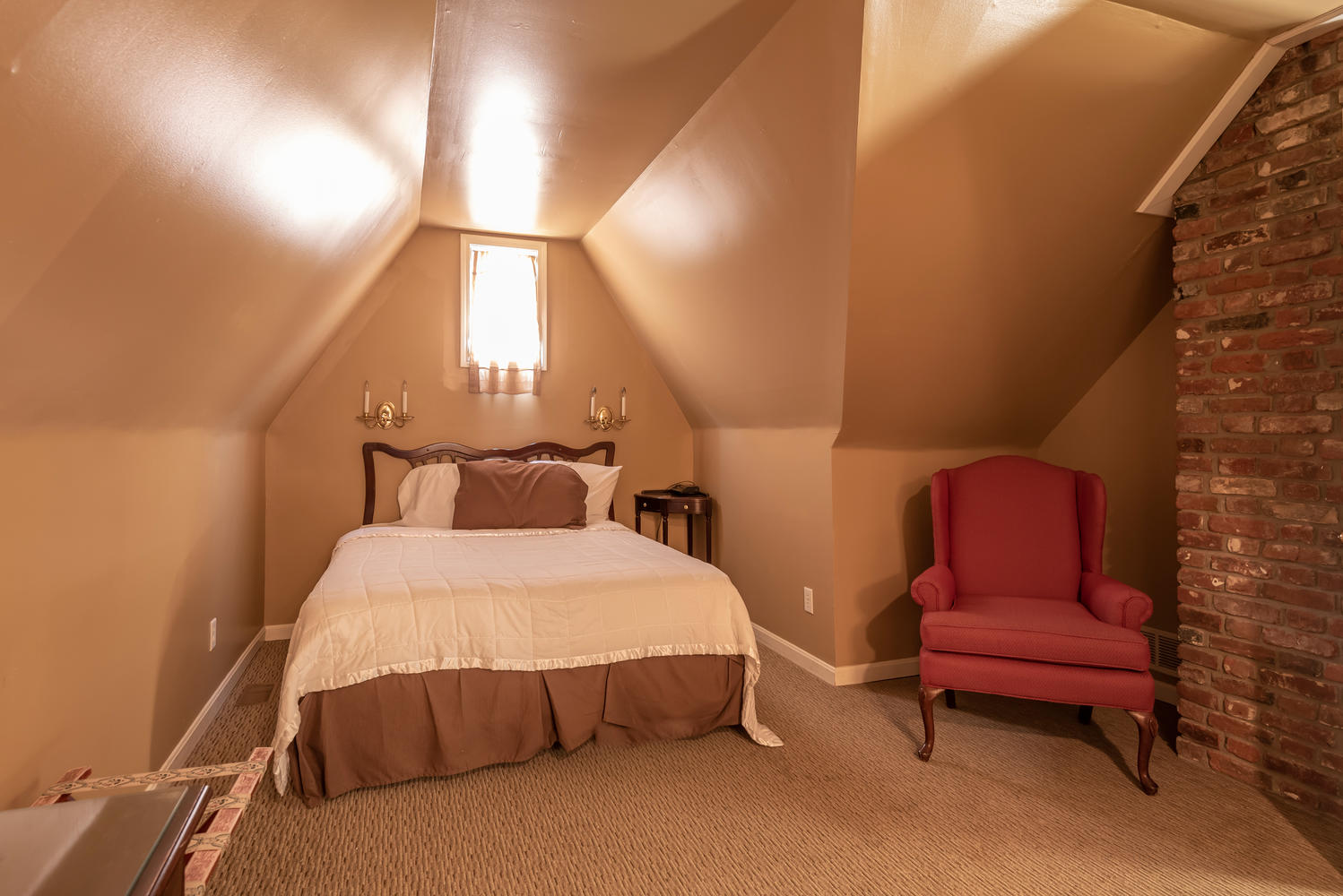 Suite 1123 Queen Bedroom